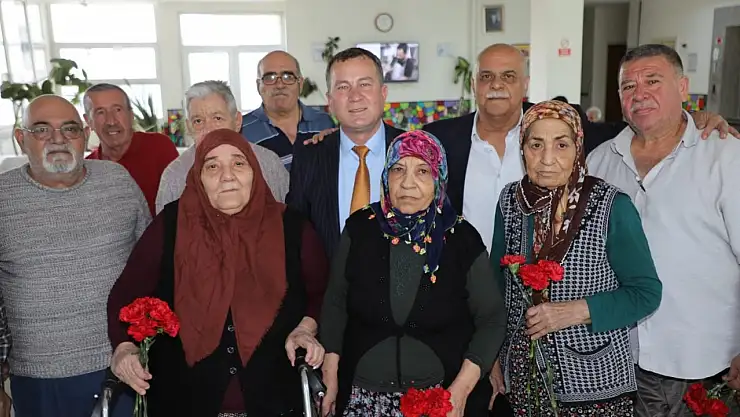 Belediye Başkanı Doğan, Huzurevi sakinleriyle bayramlaştı