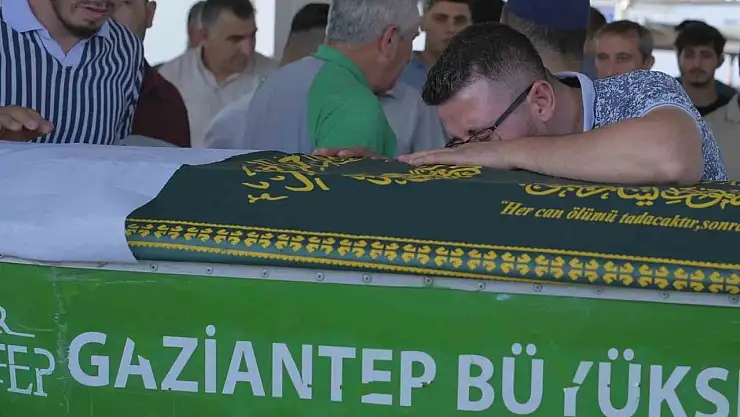 Binlerce balonun bırakıldığı Elif Azra, hayatını kaybetti