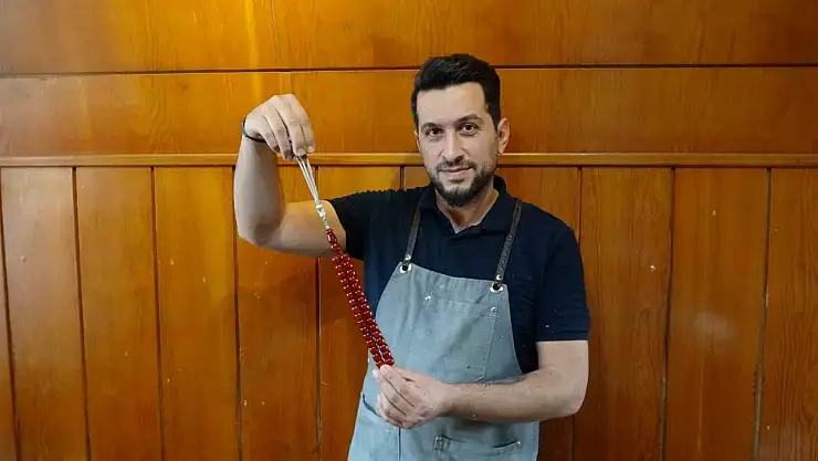 Bu tespihlerin fiyatı dudak uçuklatıyor