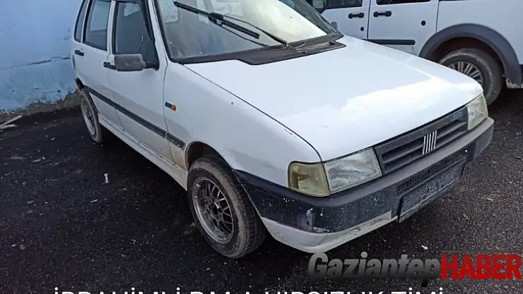 Çalıntı otomobil ile kaçmaya çalışan şüpheliler suçüstü yakalandı