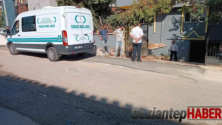 Çalıştığı iş yerinin deposunda ölü bulundu