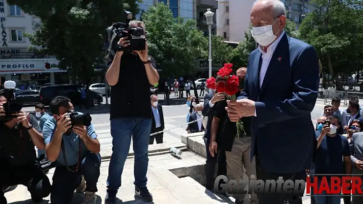 CHP Lideri Kemal Kılıçdaroğlu, Şahinbey ve Karayılan'ın mezarını ziyaret etti