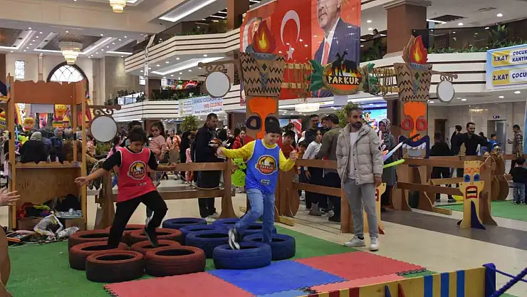 Çocuklar Şahinbey'de eğlendi