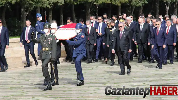 Devletin zirvesi Anıtkabir'de