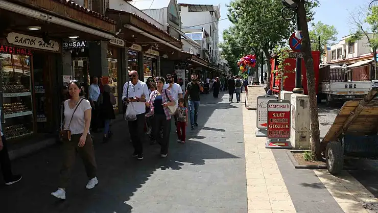 Diyarbakır'da vatandaş ve esnaf, PKK'nın fesih kararını olumlu değerlendirdi