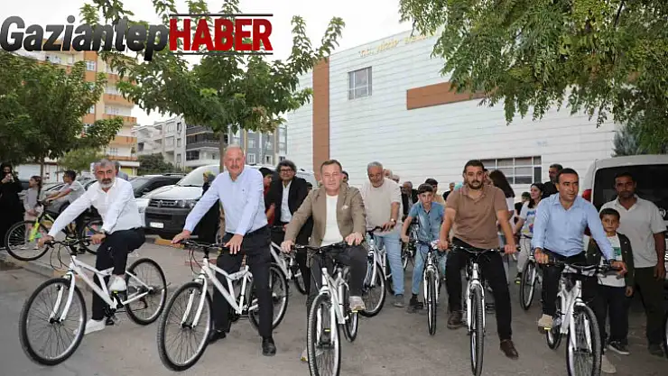 Doğan, başarılı öğrencileri bisikletle ödüllendirdi