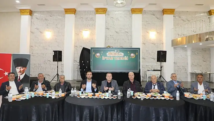 Doğan, muhtarlarla iftar sofrasında buluştu