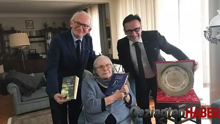 Edebiyatın seçkin kalemi Adalet Ağaoğlu hayatını kaybetti
