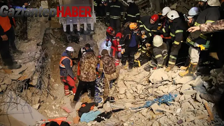 Enkazda 96 saat sonra çıkarılan ve idrarını içerek hayatta kalan Adnan Muhammed Korkut o anları İHA'ya anlattı