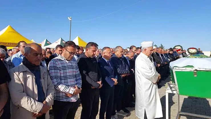 EPDK Başkanı Mustafa Yılmaz'ın annesi son yolculuğuna uğurlandı
