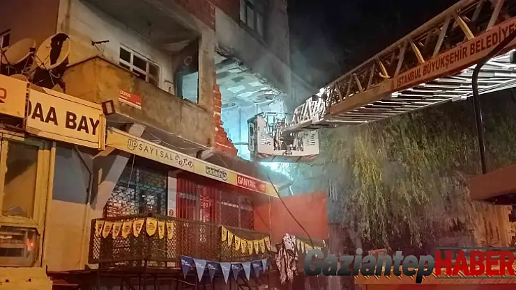 Evi boşaltan kiracı daireyi ateşe verdi, yanan dairede patlama meydana geldi