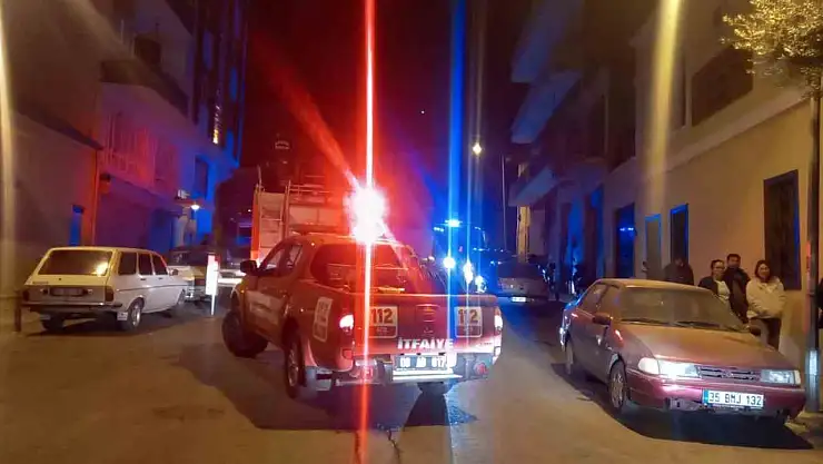 Evin kızı çağrılara cevap vermeyince, mahalle ayağa kalktı