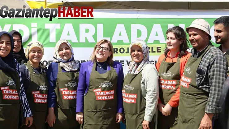 Fatma Şahin, 'Haydi Tarladan Sofraya Pazar Yeri'nden alışveriş yaptı