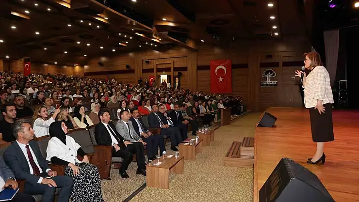 Gaziantep Büyükşehir'in yetenek kaşifi projesi, okul öncesi öğretmenlere tanıtıldı
