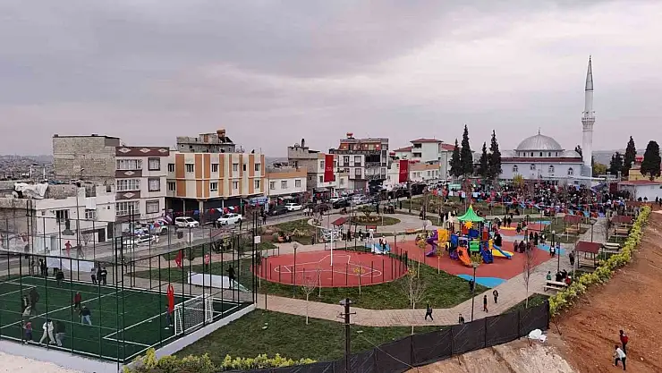Gaziantep Büyükşehir tarafından yapılan Mithat Paşa Parkı açıldı