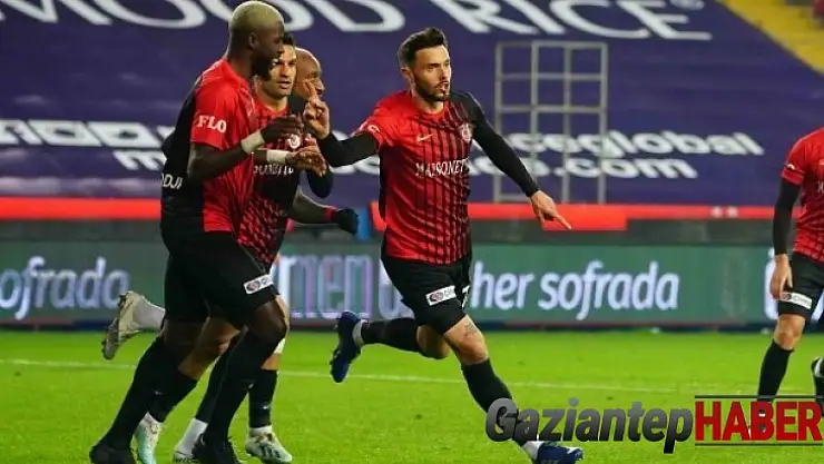 Gaziantep FK, Amedej Vetrih ile 2 yıl daha uzattı