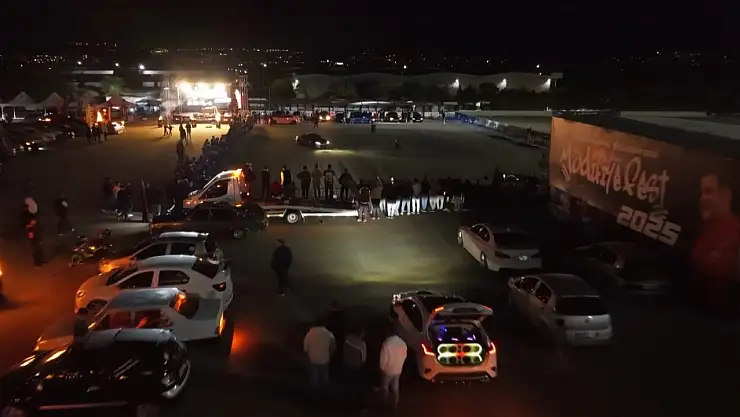 Gaziantep'te 'ModifiyeFest 2025' nefes kesen drift gösterileriyle başladı