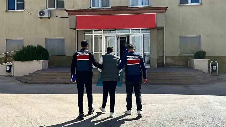 Gaziantep'te 11'er yıl hapis cezasıyla aranan 3 şahsı jandarma yakaladı