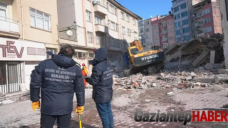 Gaziantep'te 27 bin 987 bağımsız birimin ağır hasarlı ve yıkık olduğu tespit edildi