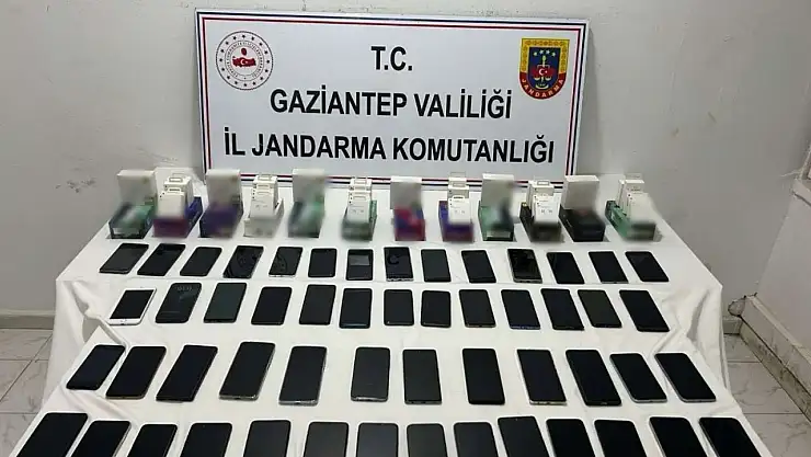 Gaziantep'te 2,7 milyon TL değerinde kaçak telefon ele geçirildi: 2 gözaltı