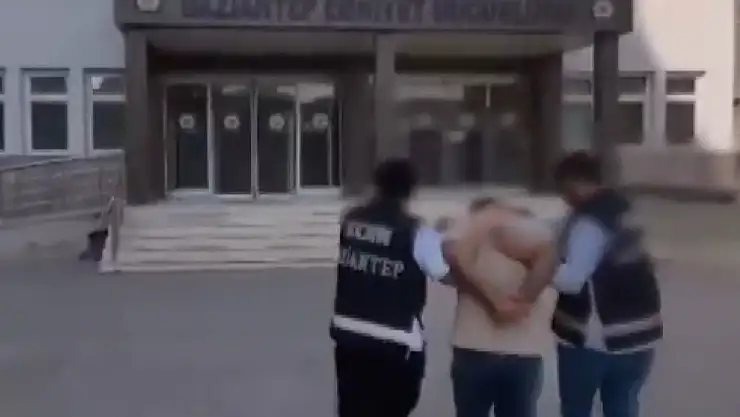 Gaziantep'te 3 tabanca ile 2 adet otomatik av tüfeği ele geçirildi: 1 gözaltı
