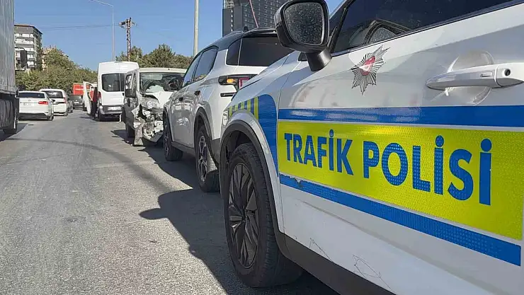 Gaziantep'te 4 aracın karıştığı zincirleme kazada 7 kişi yaralandı