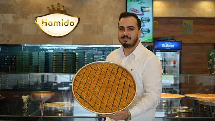 Gaziantep'te baklavacıların yoğun bayram mesaisi başladı