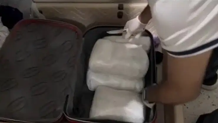 Gaziantep'te bavullara zulalanmış 7 kilo uyuşturucu ele geçirildi