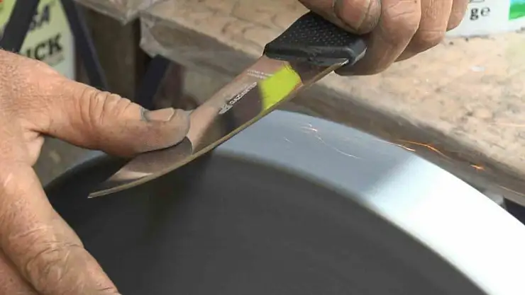 Gaziantep'te bayram öncesi bıçak bileme mesaisi başladı