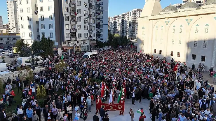 Gaziantep'te binlerce kişi Filistin'e destek yürüyüşüne katıldı
