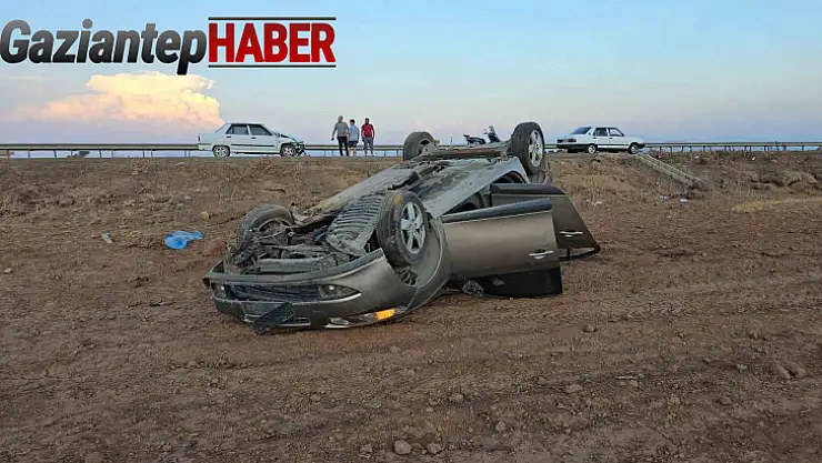 Gaziantep'te çarpışan 2 otomobilden biri takla attı: 4 yaralı
