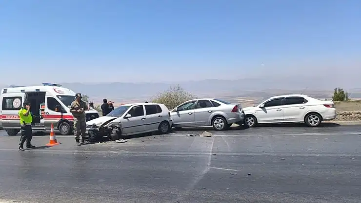 Gaziantep'te dört aracın karıştığı zincirleme kaza: 9 yaralı