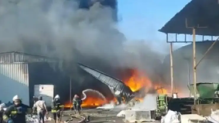 Gaziantep'te geri dönüşüm tesisinde çıkan yangın söndürüldü