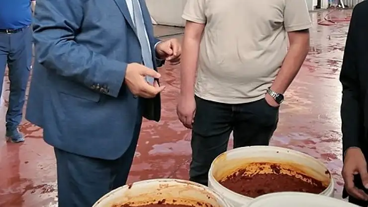 Gaziantep'te gıda fabrikası denetimlerinde şoke eden görüntüler: Belediye başkanı çileden çıktı