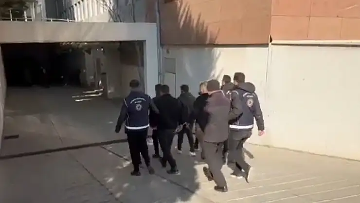 Gaziantep'te göçmen kaçakçılığı operasyonu: 5 gözaltı