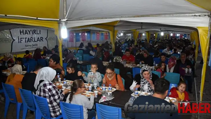 Gaziantep'te her gün bir mahallede iftarlık yemek dağıtılıyor