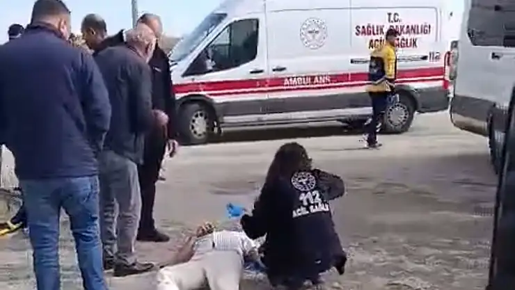 Gaziantep'te işçi servisi ile tır çarpıştı: 9 yaralı