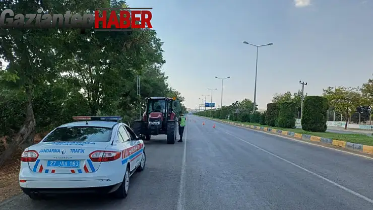 Gaziantep'te işçileri taşıyan araç ve traktör sürücüleri denetlendi