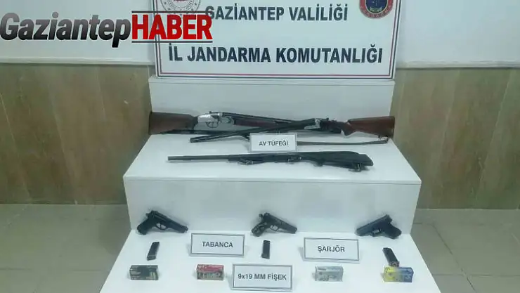 Gaziantep'te kaçak 5 tabanca ile 3 av tüfeği ele geçirildi