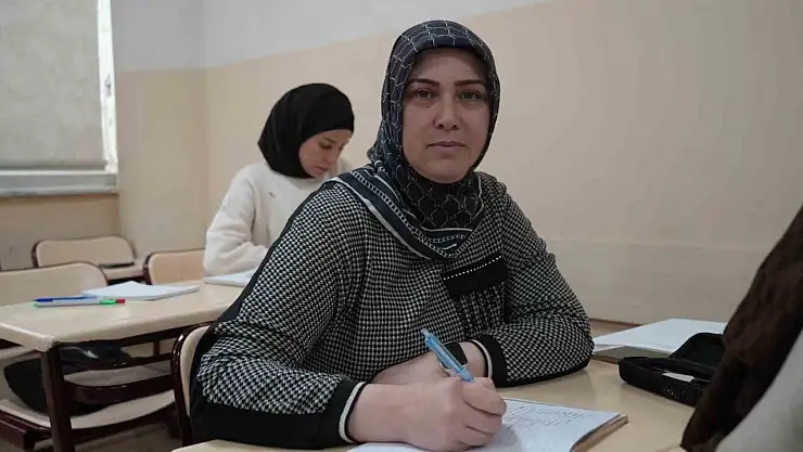 Gaziantep'te kadınlar ücretsiz yabancı dil kursuyla kendini geliştiriyor