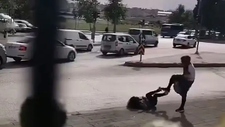 Gaziantep'te kadınların kavgası kamerada