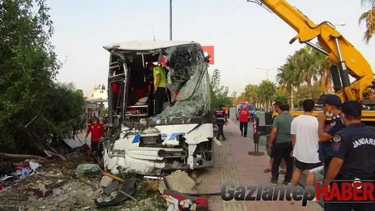 Gaziantep'te otobüs firmasına ait otobüs kaza yaptı? 33 yaralı var