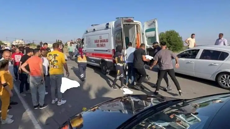 Gaziantep'te otomobil ile motosiklet çarpıştı: 1 ölü, 2 yaralı