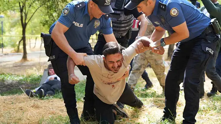 Gaziantep'te terör tatbikatında kendini rolüne kaptıranları ekipler güçlükle sakinleştirdi