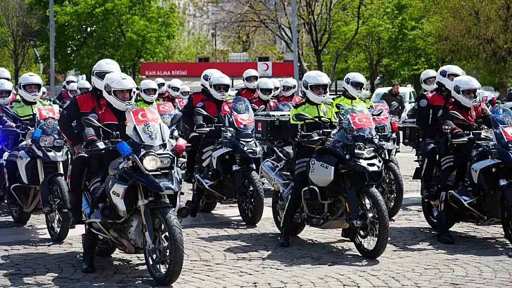Gaziantep'te Türk Polis Teşkilatı'nın 180'inci yılı kortejle kutlandı