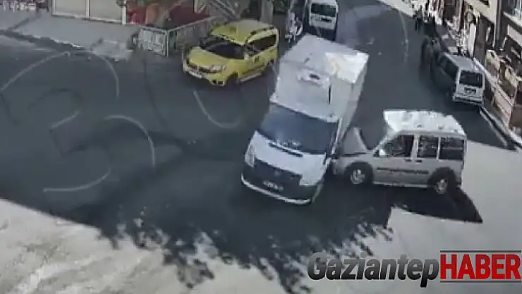 Gaziantep'teki trafik kazaları kameraya yansıdı