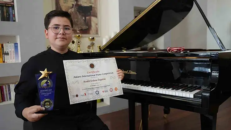 Gaziantepli 13 yaşındaki piyanist Hamit ödüllere doymuyor