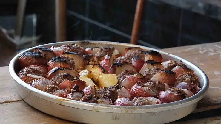 Gazianteplilerin doğal antibiyotiği soğan kebabı