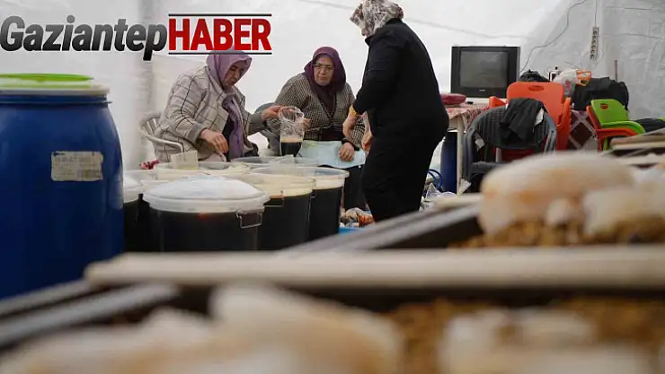 İftar sofralarının vazgeçilmez içeceği meyan şerbeti için yoğun mesai