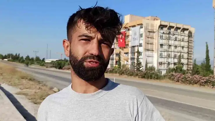 İslahiye'de aracın sıkıştırdığı motor devrildi: 2 yaralı